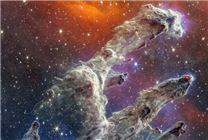 NASA公布宇宙“創(chuàng)生之柱”新影像：哈勃、韋布合力拍攝 距離地球6500光年