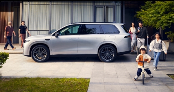 國內(nèi)首款MPSUV發(fā)布！零跑C16只要理想一半價格  想買MPV和SUV的人看完都沉默了