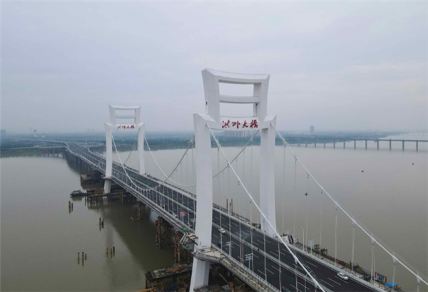 洪州大橋正式建成通車(chē)：世界首座“昌”字型雙塔
