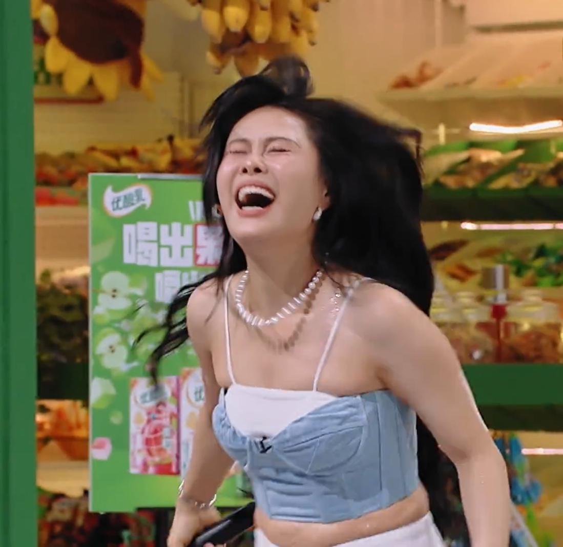 袁婭維聽說寧靜賣浪姐團服,寧靜網(wǎng)上售賣浪姐的團服 10