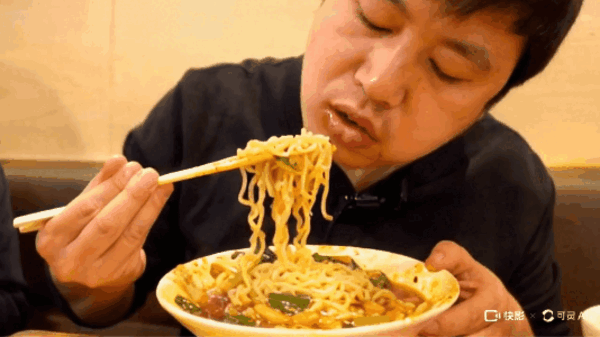 一秒鐘要兩塊錢的視頻AI 為啥我還覺得挺值