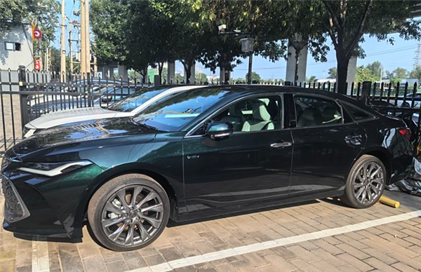 20萬級你會選嗎！新款豐田亞洲龍實車曝光：換裝大屏內(nèi)飾