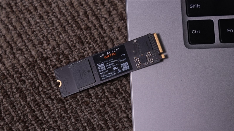 性能、價(jià)格、兼容完美均衡！西部數(shù)據(jù)SN770 1TB SSD簡(jiǎn)測(cè)