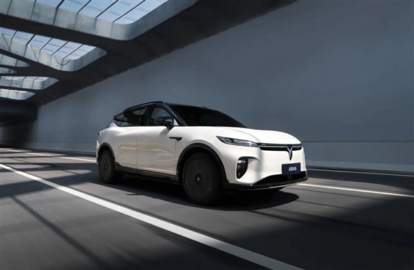 又一造車新勢力擁抱華為 嵐圖知音官圖發(fā)布：800V純電SUV