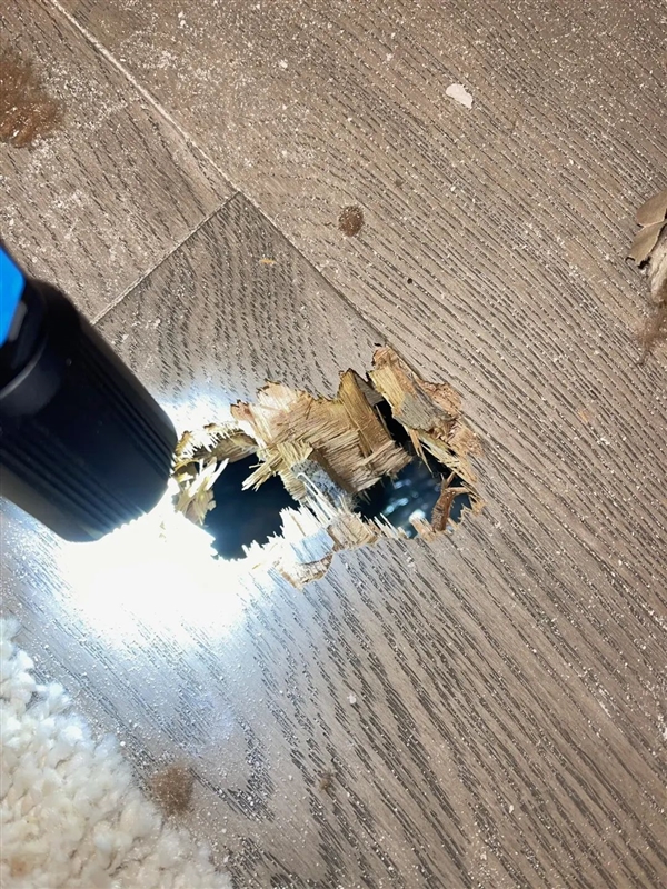 國際空間站掉下來的垃圾：把人家房子砸了個窟窿