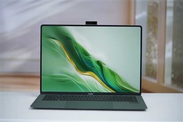 趙明自曝榮耀MagicBook Art 14差點(diǎn)命名Air 終拍板Art