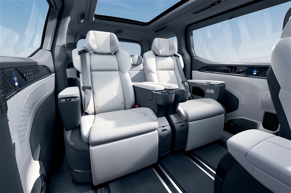 全新極氪009官宣:搭載全球充電速度快的量產(chǎn)電池 實(shí)測(cè)10-80%不到11分鐘