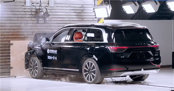 首款超五星！問界M9中汽研測試成績公布 余承東：不怕事、能避事