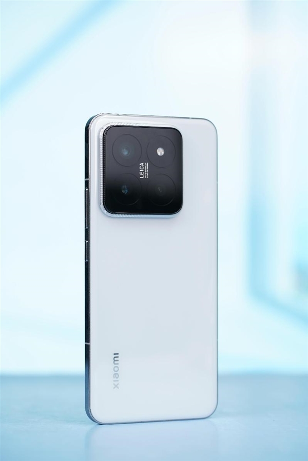 小米15全系取消巴黎飾釘設(shè)計(jì):與華為Mate 70截然相反