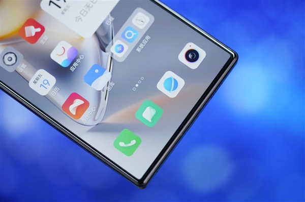 完美真全面屏！努比亞Z60 Ultra領(lǐng)先版圖賞