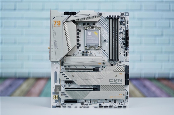 支持i9-14900K！七彩虹VCN Z790D5 ARK FROZEN方舟主板圖賞