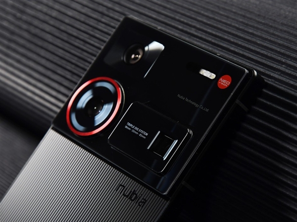強(qiáng)真全面屏旗艦！努比亞Z60 Ultra領(lǐng)先版上手