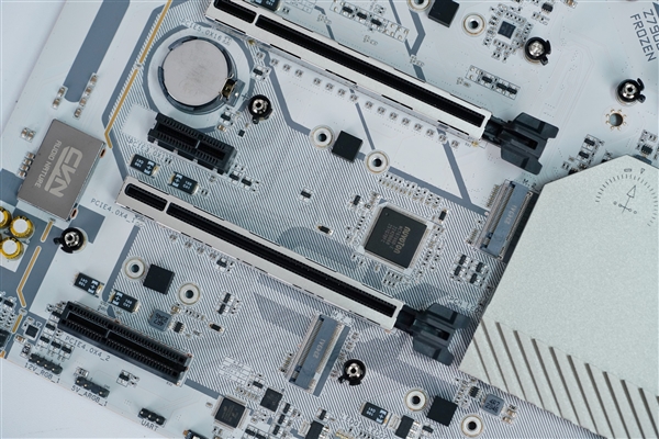 支持i9-14900K！七彩虹VCN Z790D5 ARK FROZEN方舟主板圖賞