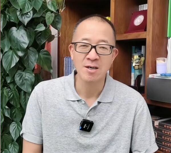 董宇輝回應俞敏洪送公司：感謝俞老師對我和與輝同行的關心愛護