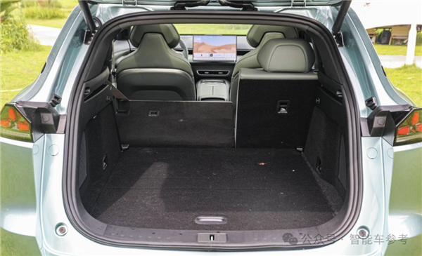 史上便宜華為智駕車！深藍(lán)S07視覺(jué)輕松挑戰(zhàn)重慶魔鬼高架