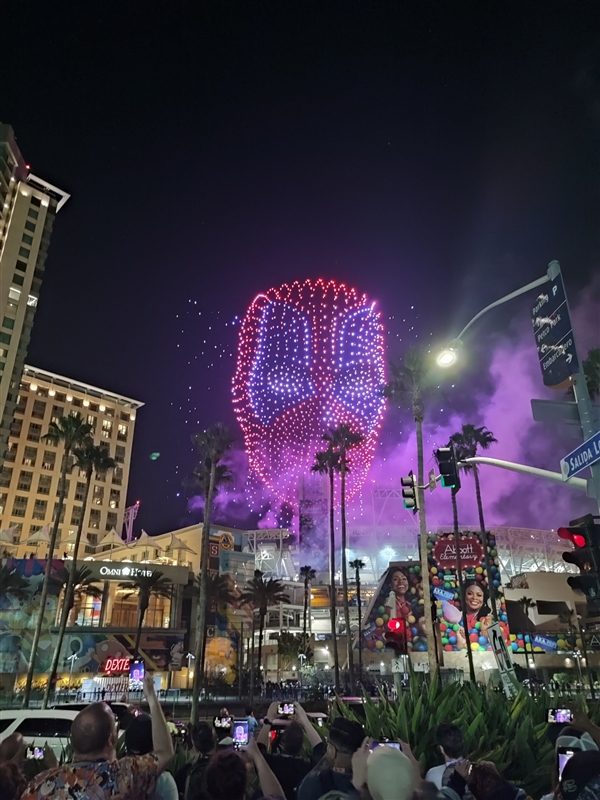 死侍與金剛狼現(xiàn)身圣迭戈漫展