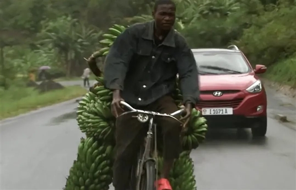 汽車博主把奧德彪本人請到了中國：不是讓他帶貨 是幫他脫貧