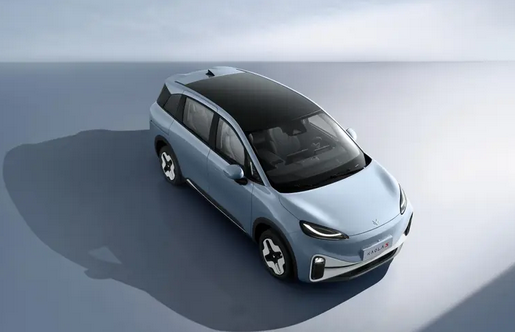 續(xù)航500KM、自帶側滑門！極狐考拉S官圖發(fā)布：8月7日上市