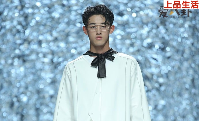 模特出身的生港帥