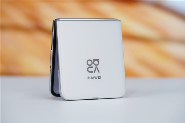 華為首款nova小折疊！nova Flip圖賞