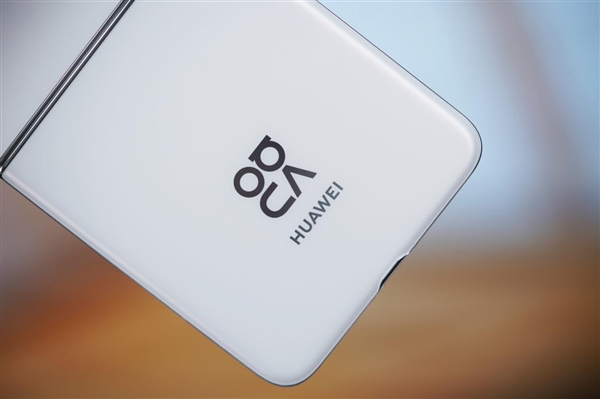 華為首款nova小折疊！nova Flip圖賞