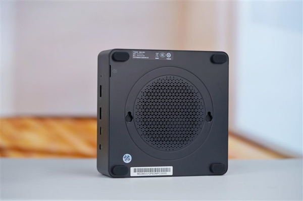 高性能AI Mini PC！銘凡UH125 Pro迷你主機圖賞