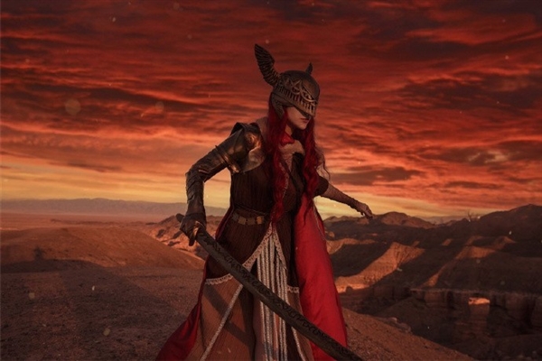 美女COS《艾爾登法環(huán)》美圖：性感熱辣 氣質(zhì)還原