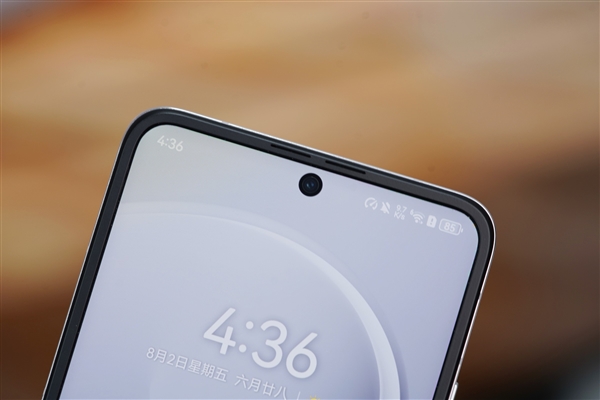 華為首款nova小折疊！nova Flip圖賞