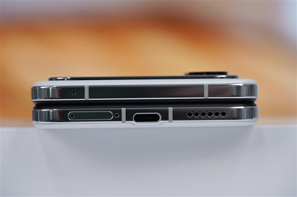 華為首款nova小折疊！nova Flip圖賞