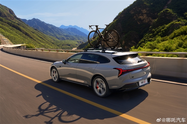 全球唯一超級(jí)增程C級(jí)智能獵裝轎車！哪吒S獵裝車官圖公布