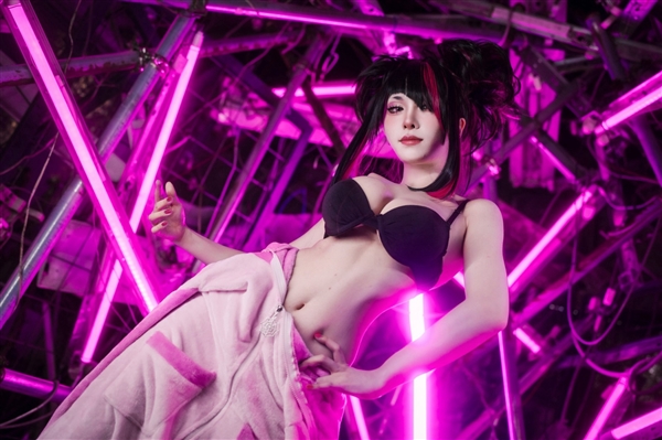 《街頭霸王6》韓蛛俐Cos美圖欣賞：邪魅甜美 身材火辣