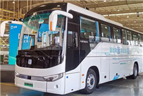 吉利星際首款醇?xì)潆妱?dòng)公路客車U11M發(fā)布：加醇10分鐘 續(xù)航600公里