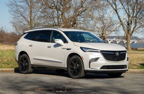 今年銷量已暴跌超5成！曝通用汽車中國啟動裁員、改革計劃