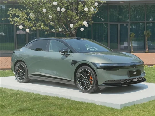 極氪光速上新 一件容易挨罵但正確的事