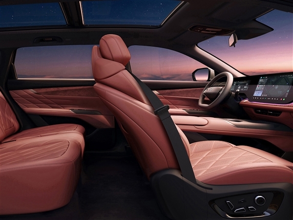 暢銷的燃油SUV之一！新一代長安CS75 PLUS量產(chǎn)下線