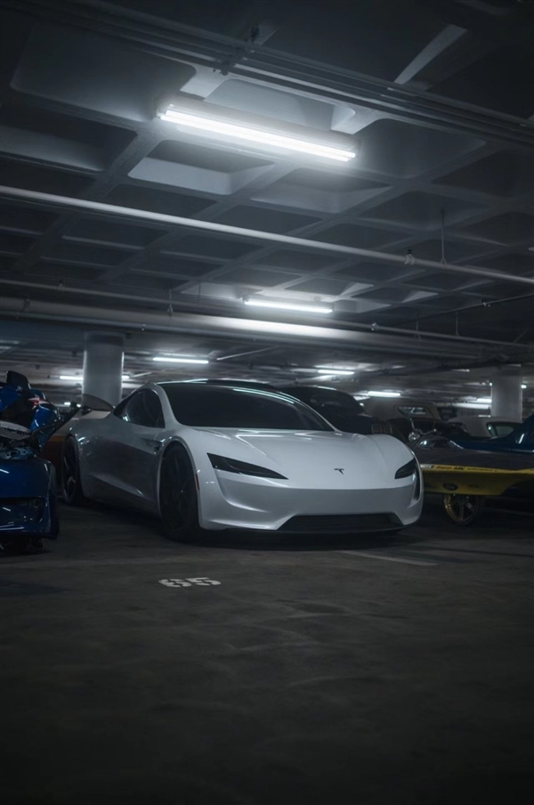 可以飛！特斯拉新一代Roadster實車曝光