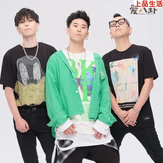 花兒樂(lè)隊(duì)只有三個(gè)人