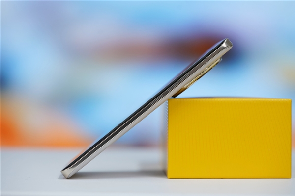 首發(fā)全新索尼超光影潛望長焦！真我13 Pro+圖賞