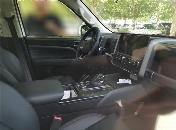 20萬級國產越野之王！新一代哈弗H9開賣：20.59萬起