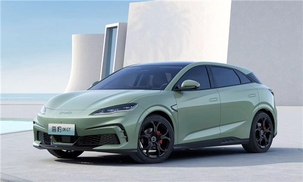 年輕人首款鋼炮！比亞迪海豹06 GT預(yù)售15-20萬：上市時間也定了