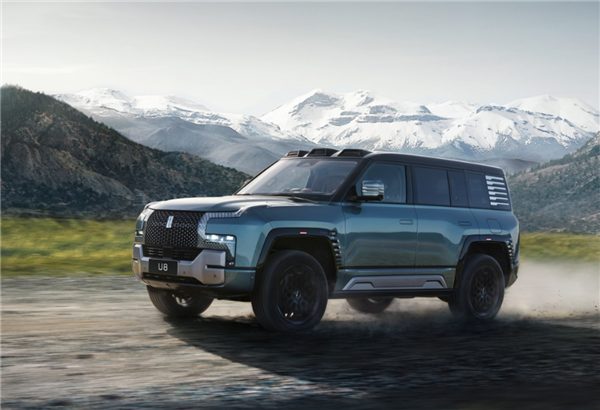 南非總統(tǒng)體驗比亞迪仰望U8：從未見過比它更好的車 我想要一輛