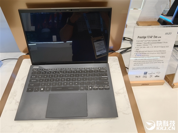 微星展示四款酷睿Ultra 200V筆記本：13-16寸全都有、輕至990克