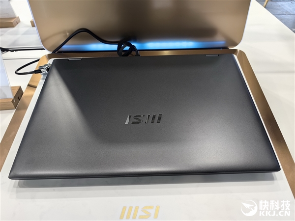 微星展示四款酷睿Ultra 200V筆記本：13-16寸全都有、輕至990克