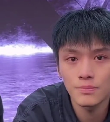 被辛巴怒懟 小楊哥哭了：請(qǐng)求大家別罵自己同事！