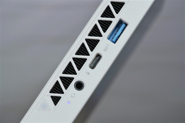 全球第二款酷睿Ultra掌機！AOKZOE A2 Ultra圖賞