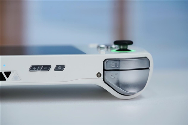 全球第二款酷睿Ultra掌機！AOKZOE A2 Ultra圖賞