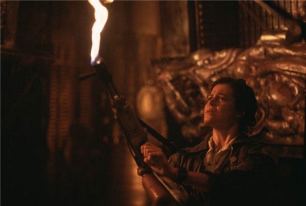 45年了！異形還是能把人類(lèi)嚇出陰影