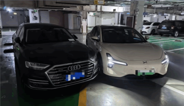 小鵬MONA M03自動泊車撞到奧迪A8大燈：可能得賠5萬！小鵬回應(yīng)