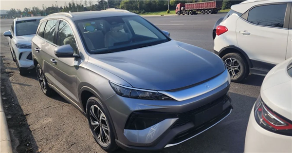 內(nèi)飾一改往日風(fēng)格！全新比亞迪宋Pro DM-i實(shí)車(chē)曝光