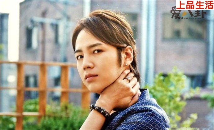 張根碩資料簡介